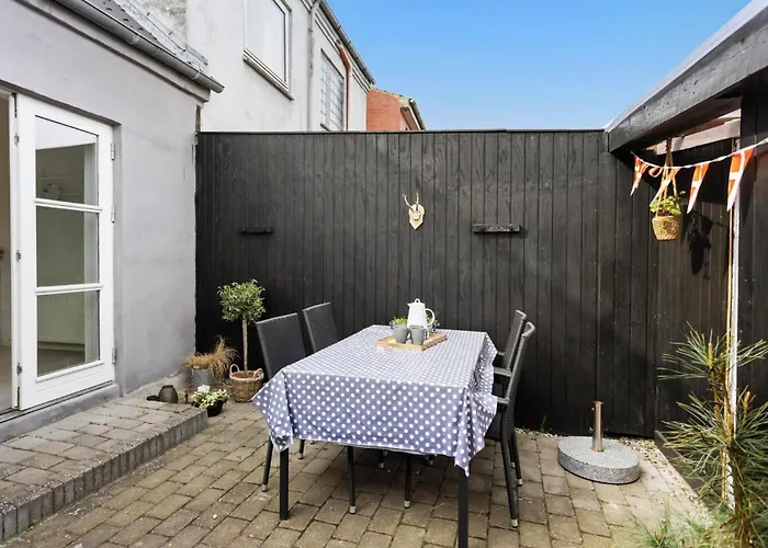 Gorgeous In With Wifi Holiday home